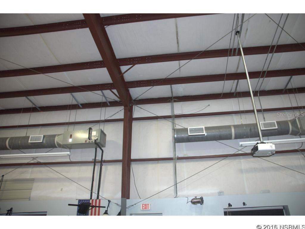 In-Flight Hangar Condo - Commercial Sale