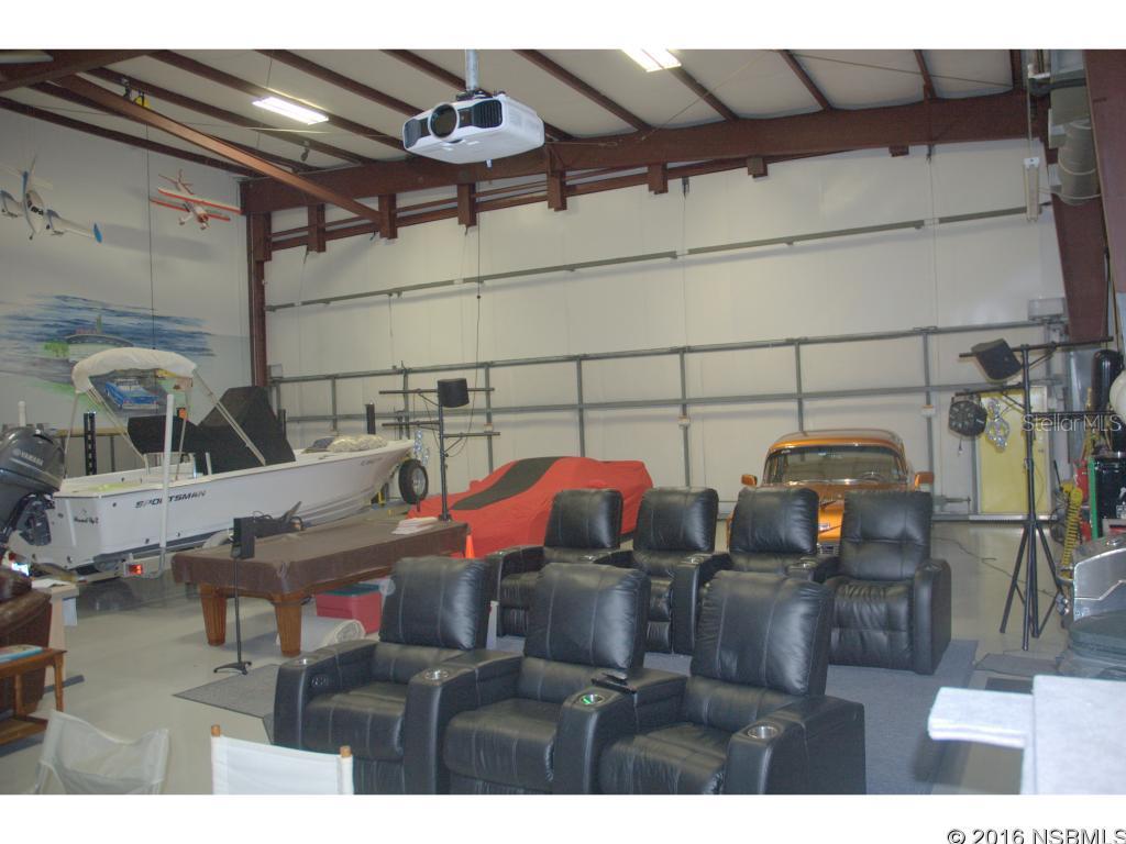 In-Flight Hangar Condo - Commercial Sale