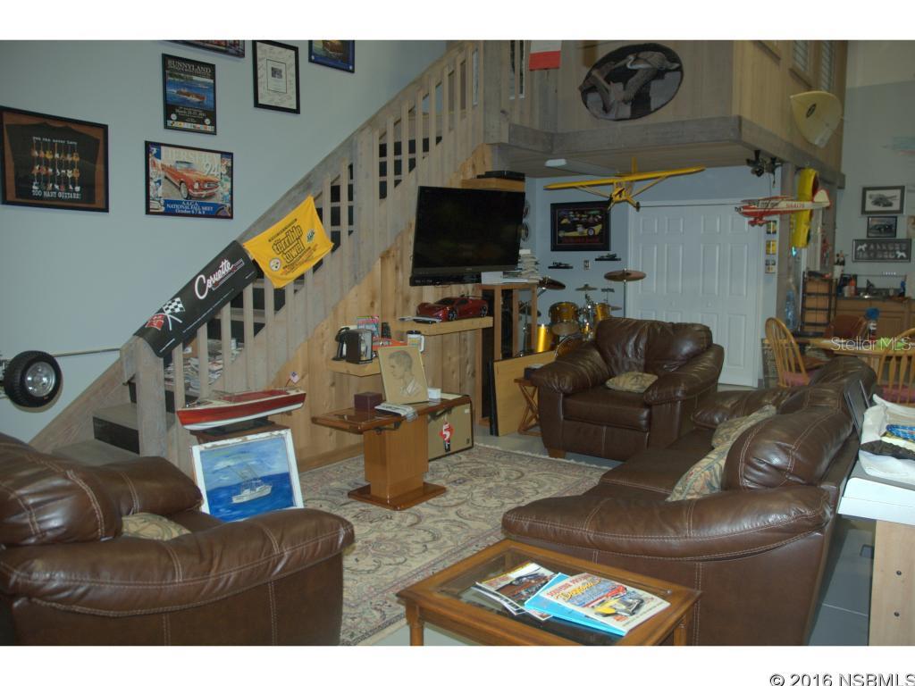 In-Flight Hangar Condo - Commercial Sale