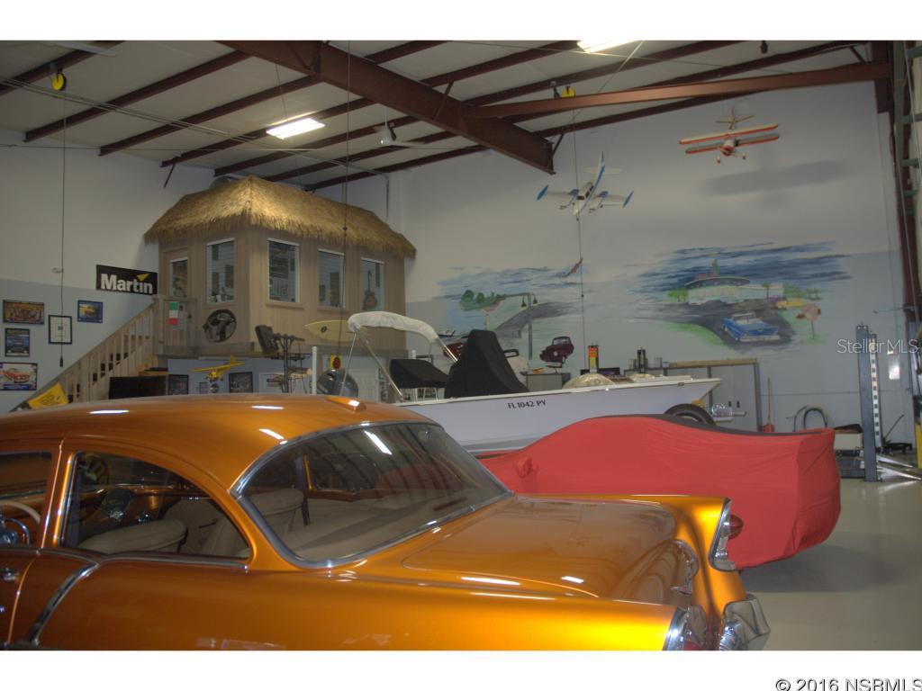 In-Flight Hangar Condo - Commercial Sale