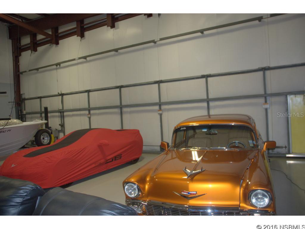 In-Flight Hangar Condo - Commercial Sale