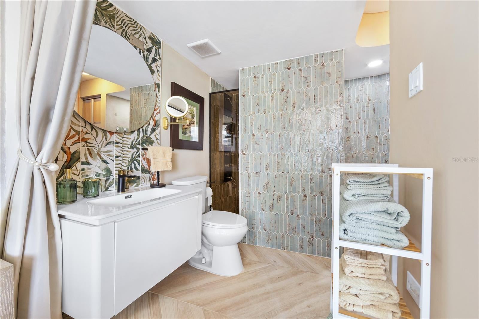5859 CORAL BEACH TOWERS 718
