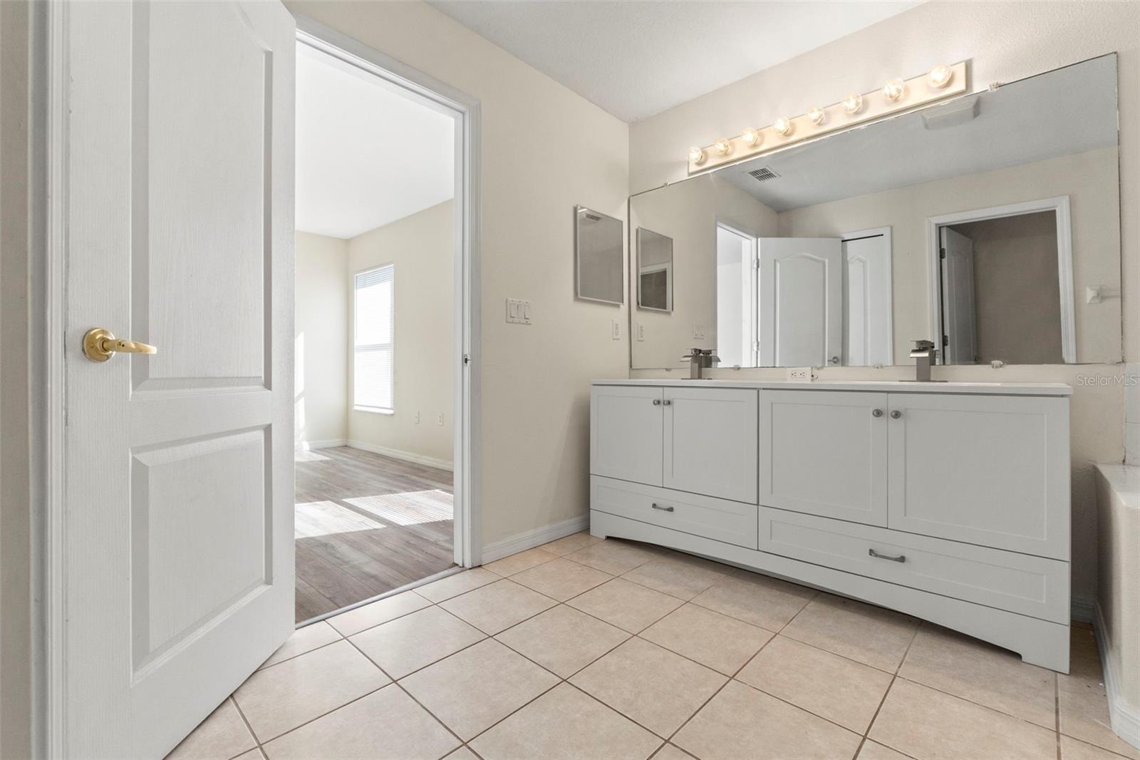 SILVER RIDGE - Residential