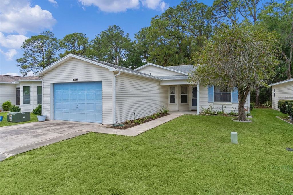 Photo of 413 Westwood Drive, Leesburg, FL 34748 (MLS # G5110846)