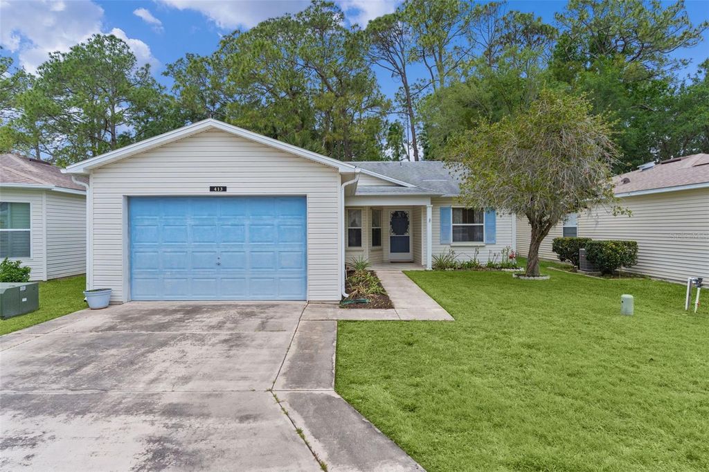 Photo of 413 Westwood Drive, Leesburg, FL 34748 (MLS # G5110846)