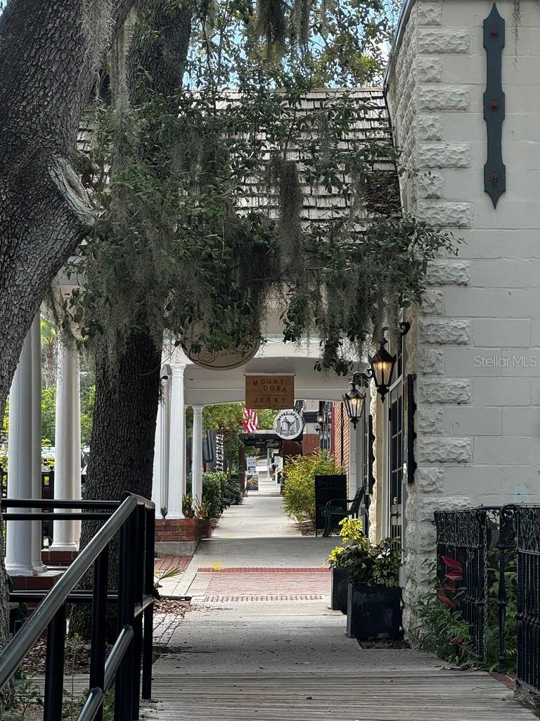 HIDDEN RIVER LAKES - Land