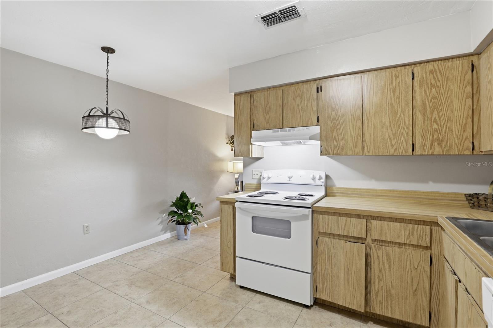 SERENOLA MANOR UNIT 2 NAPIER - Residential Income
