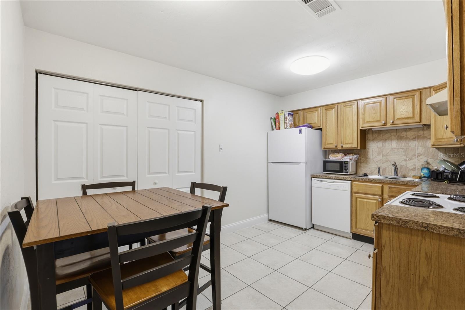 SERENOLA MANOR UNIT 2 NAPIER - Residential Income