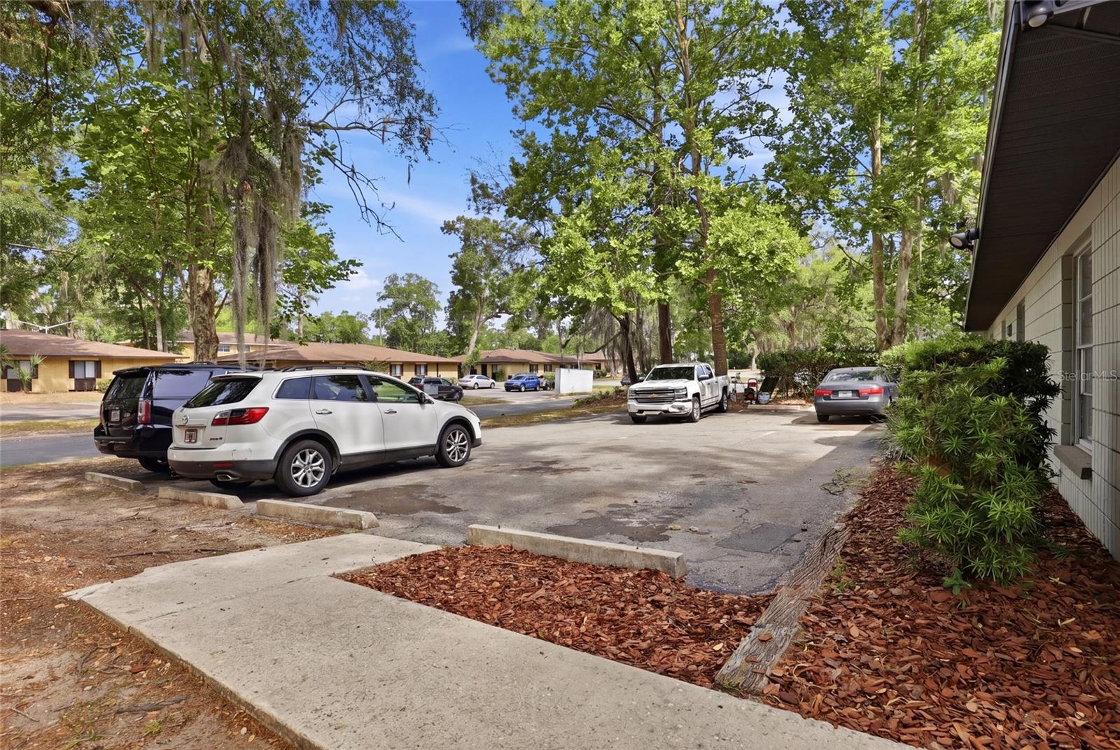 SERENOLA MANOR UNIT 2 NAPIER - Residential Income