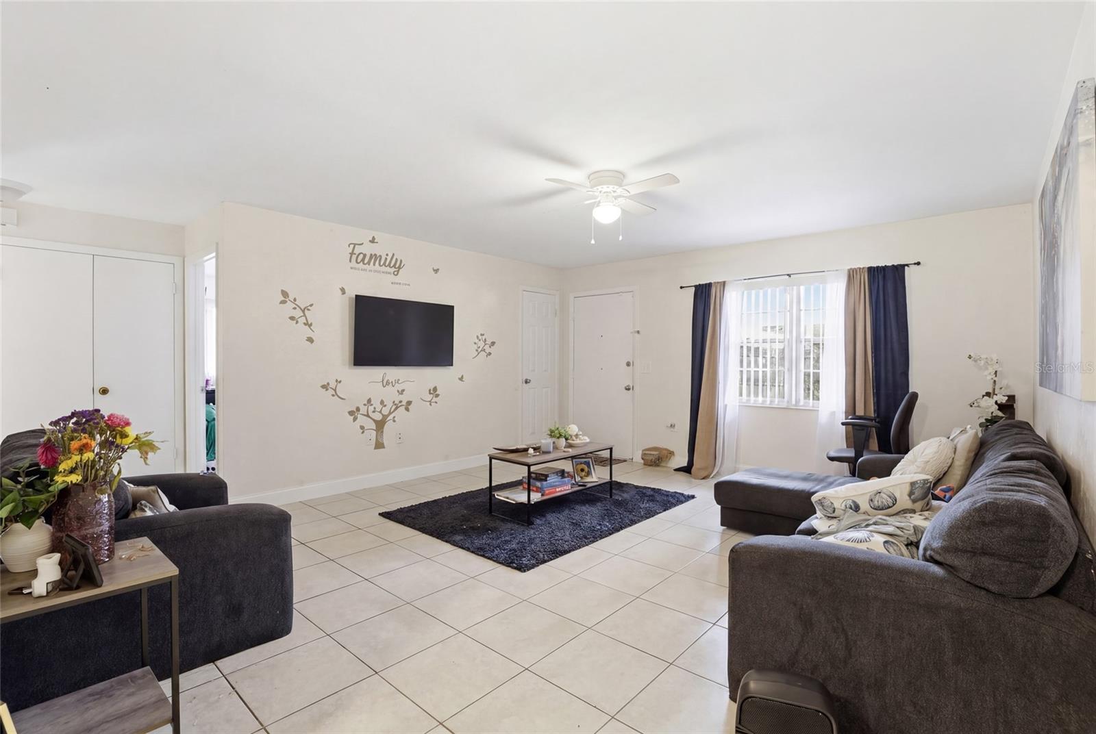 SERENOLA MANOR UNIT 2 NAPIER - Residential Income