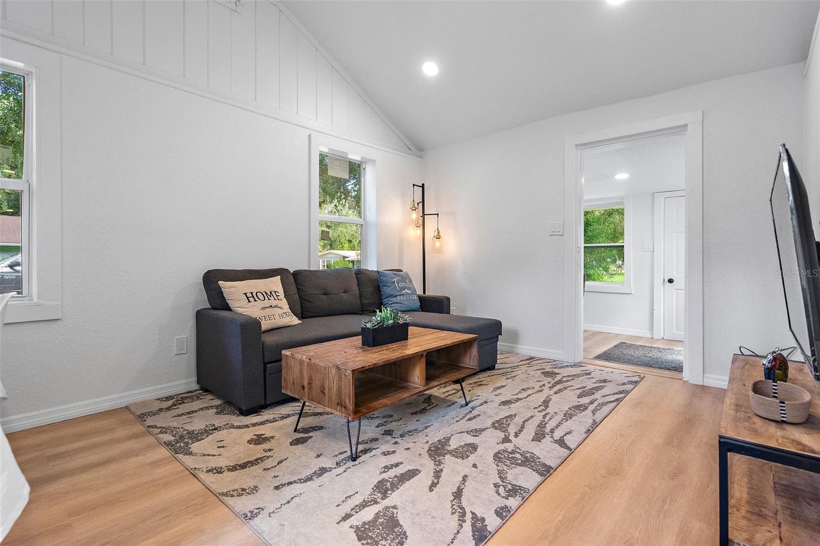 2602 ELM STREET