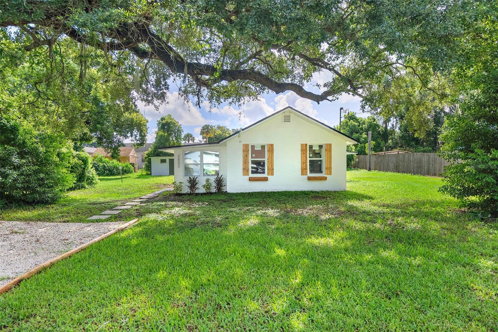 2602 ELM STREET
