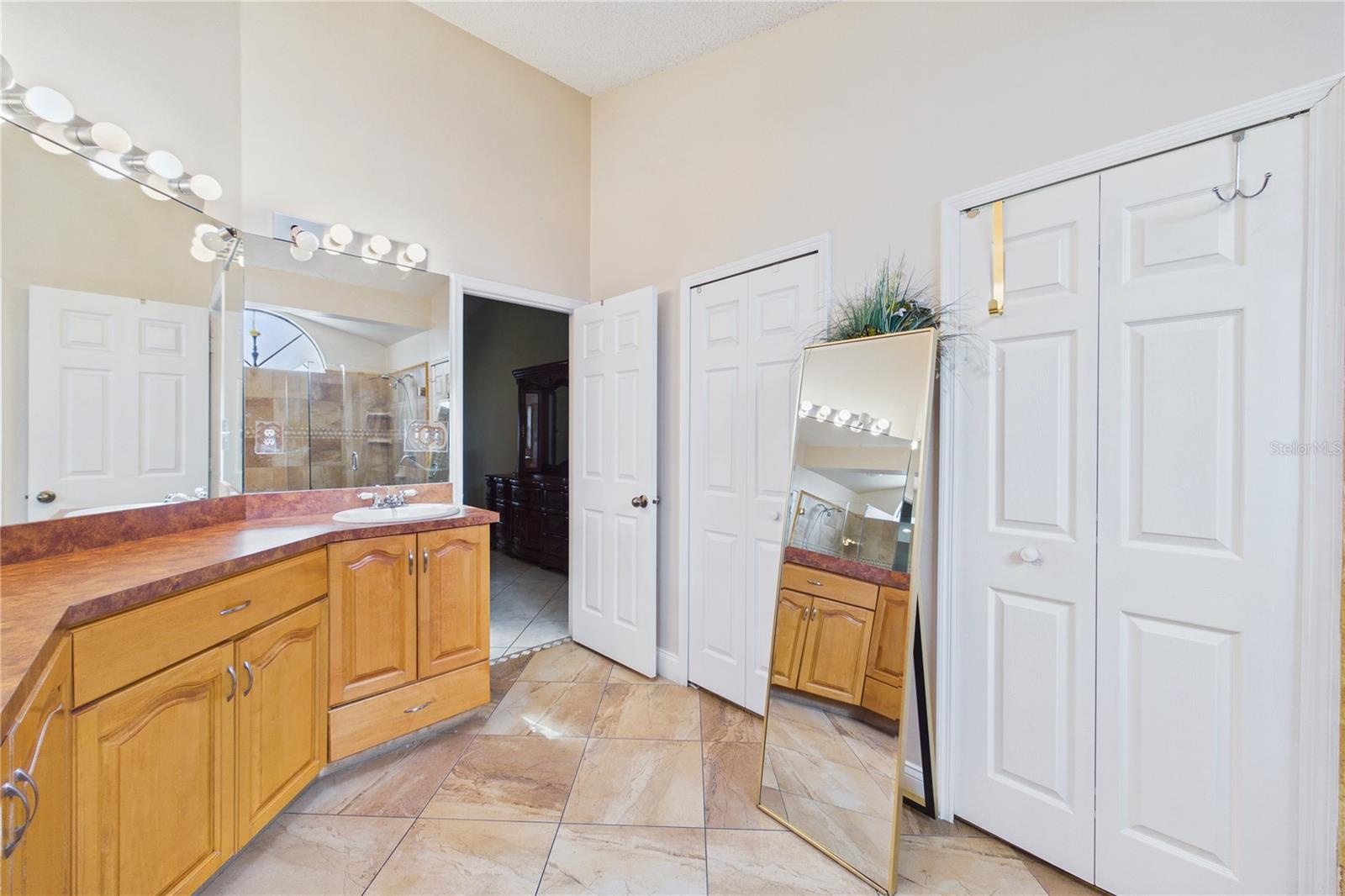SUNCREST - Residential