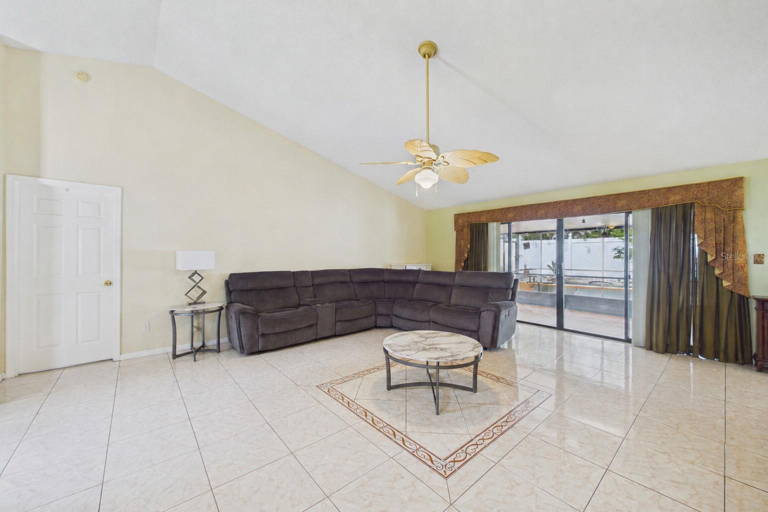 SUNCREST - Residential