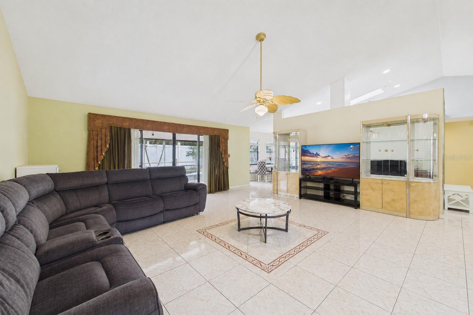 SUNCREST - Residential
