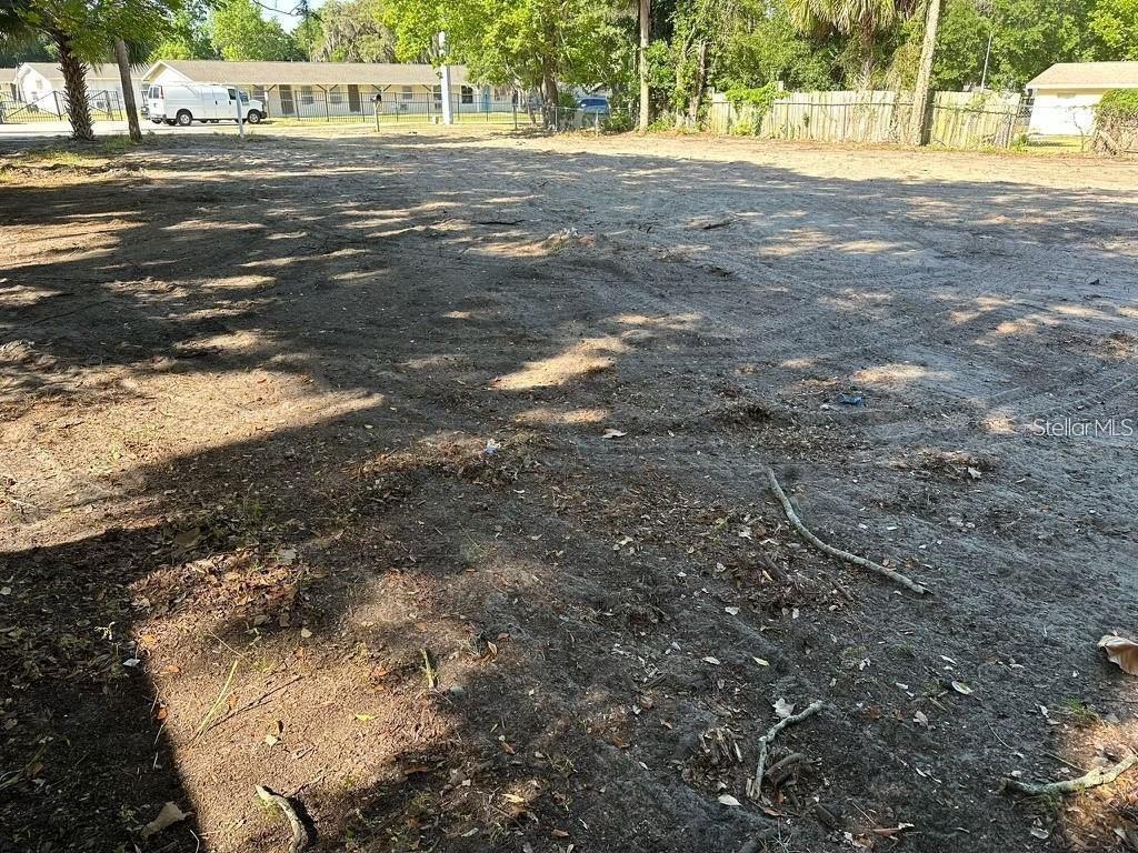 Commercial Lot in a Strategic Location in the Center of Mount Dora! Excellent opportunity to acquire a commercial lot with great visibility, just a few steps from the charming historic center of Mount Dora. Located on Lincoln Avenue, this 10,000 Sqft (0.23 acre) lot is zoned as C-1 (Commercial), allowing for various uses such as shops, offices, or mixed-use developments. The street has a large flow of both vehicles and pedestrians, making it ideal for investors or entrepreneurs looking to establish a presence in one of the fastest-growing cities in central Florida. All utilities are available nearby. Perfect for building now or investing for future appreciation — a strategic location with high potential!