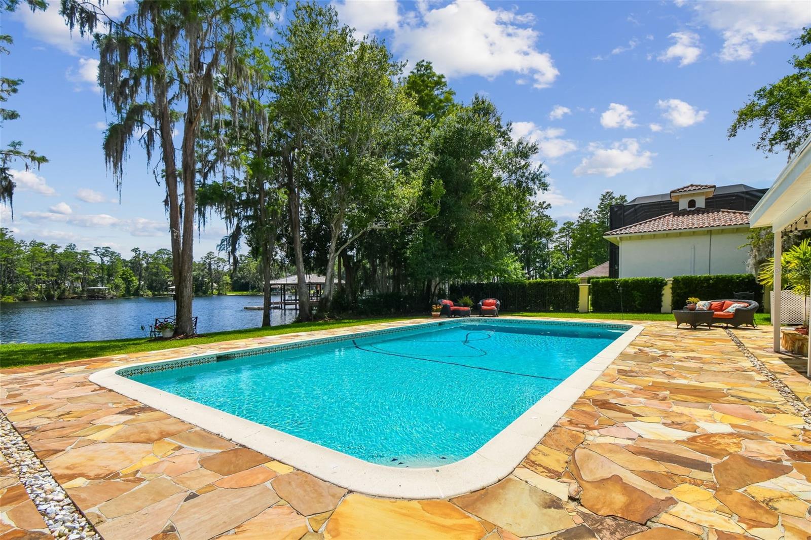 PRETTY LAKE ESTATES - Residential