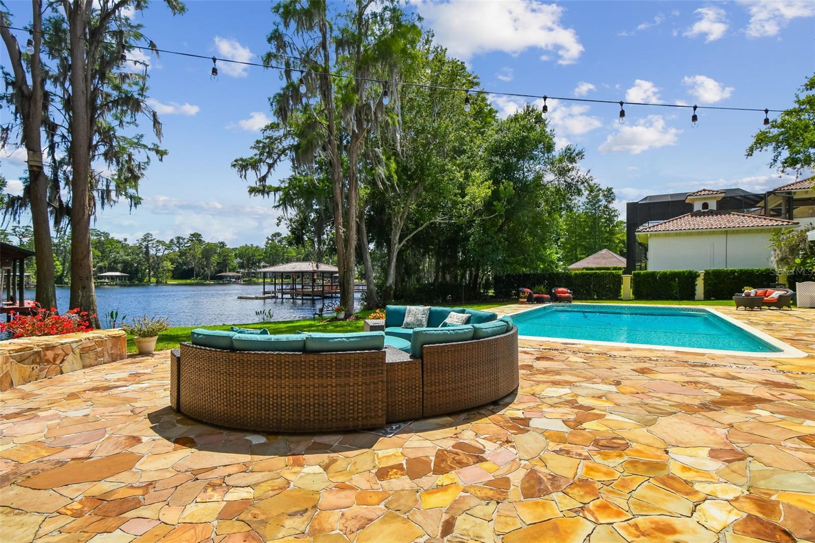 PRETTY LAKE ESTATES - Residential