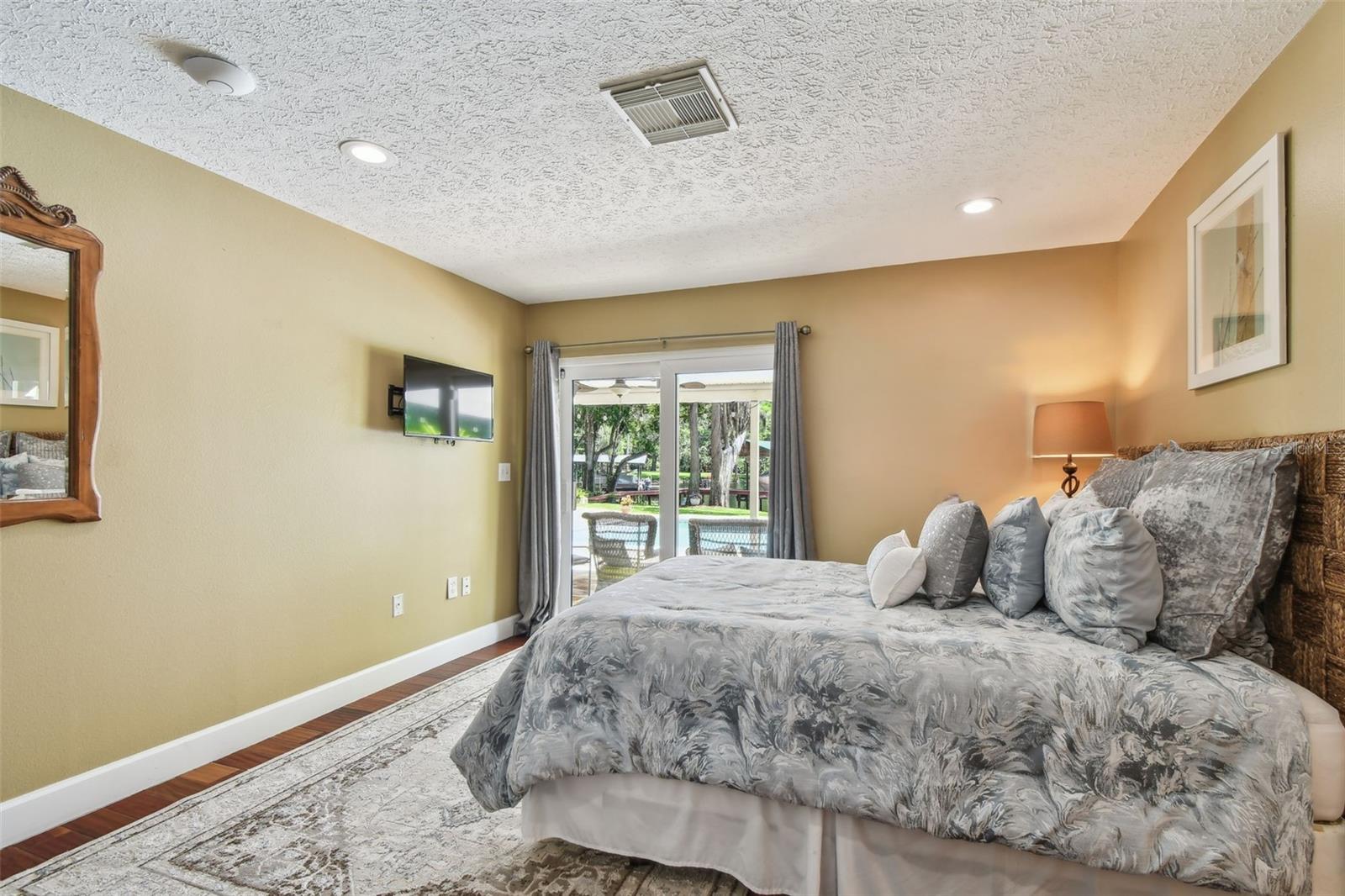 PRETTY LAKE ESTATES - Residential