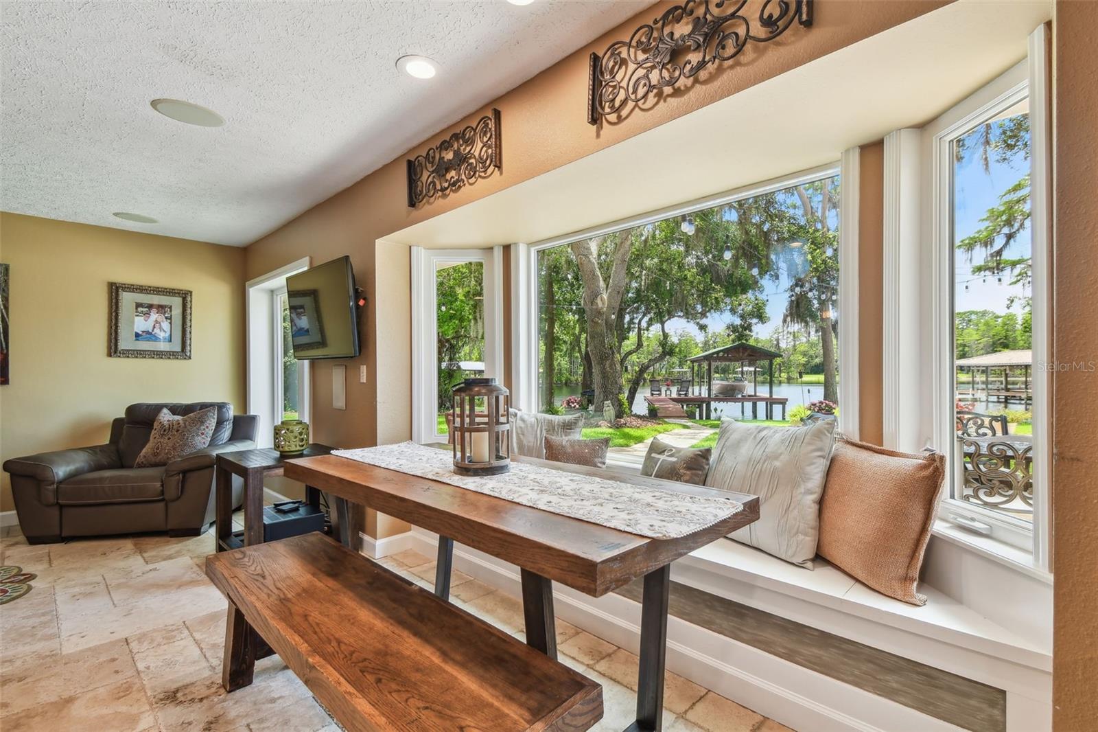 PRETTY LAKE ESTATES - Residential