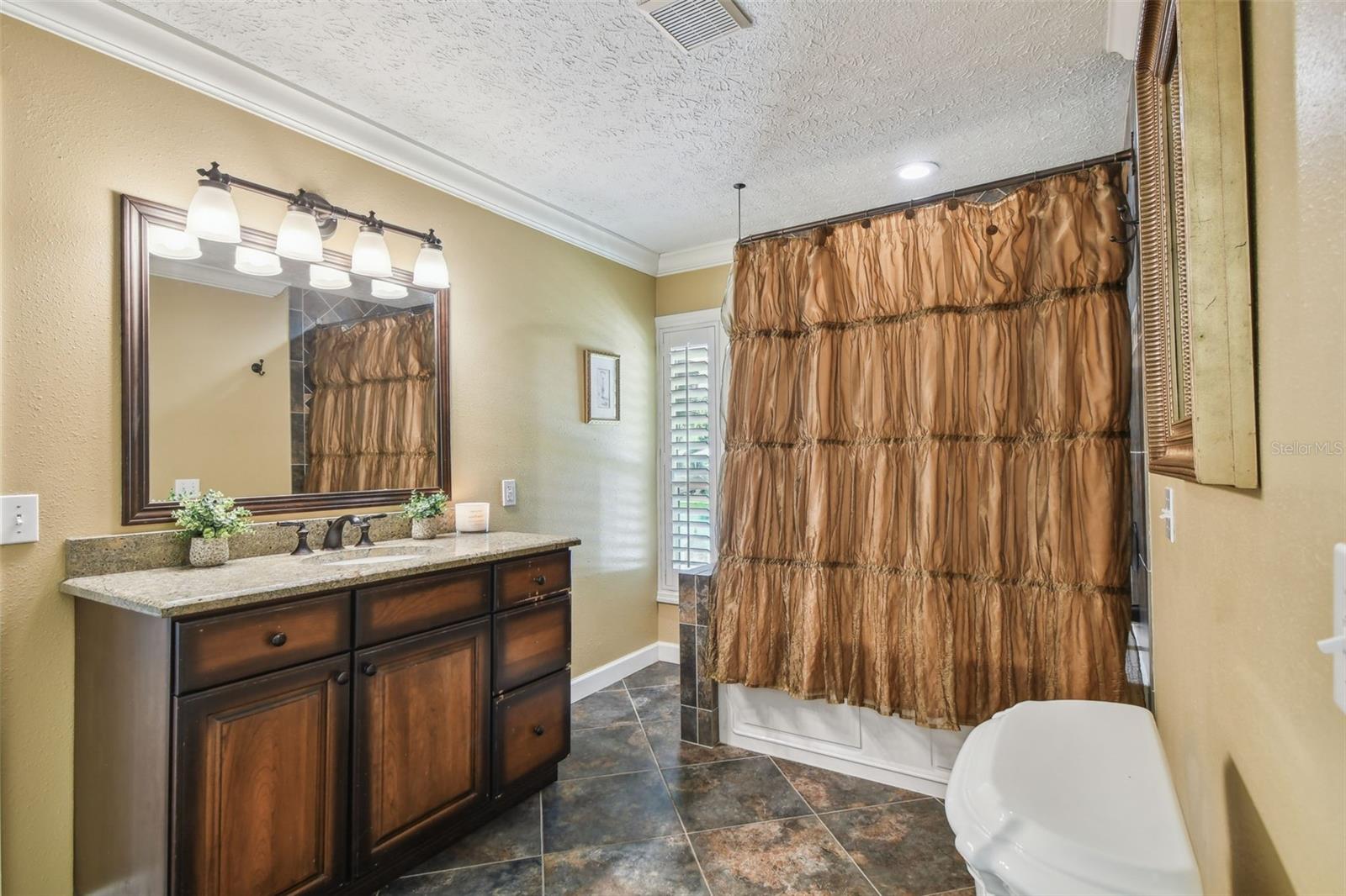 PRETTY LAKE ESTATES - Residential