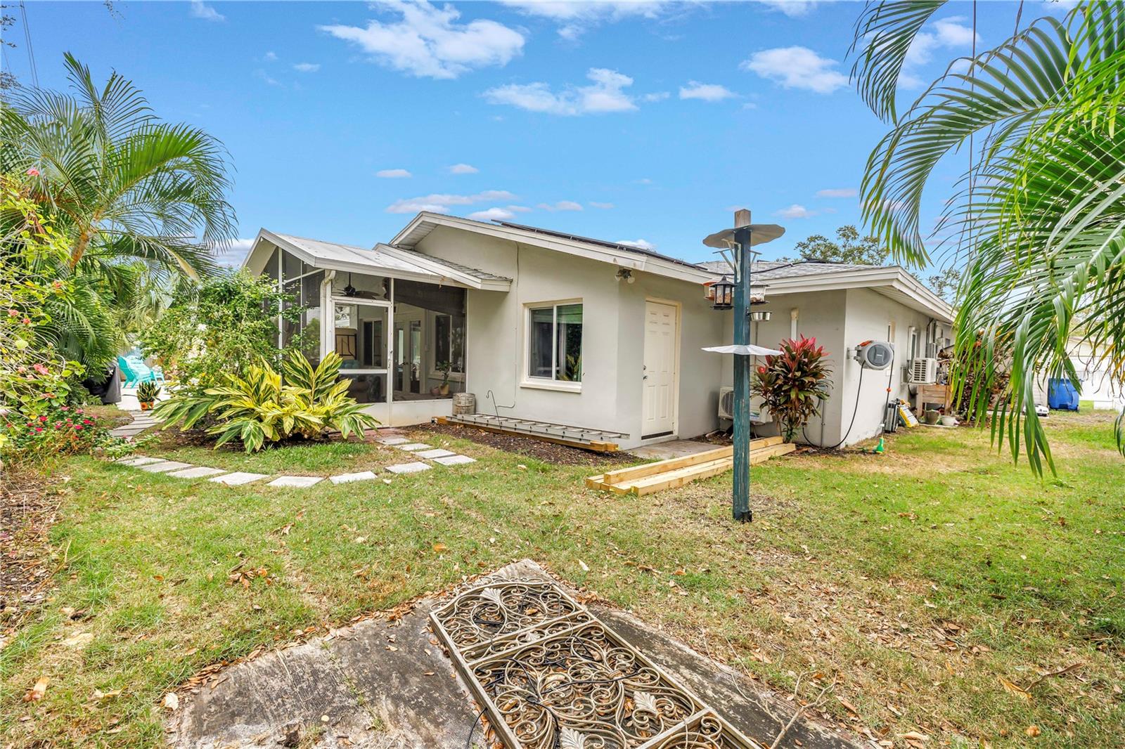 HOLIDAY PARK 3RD ADD - Residential