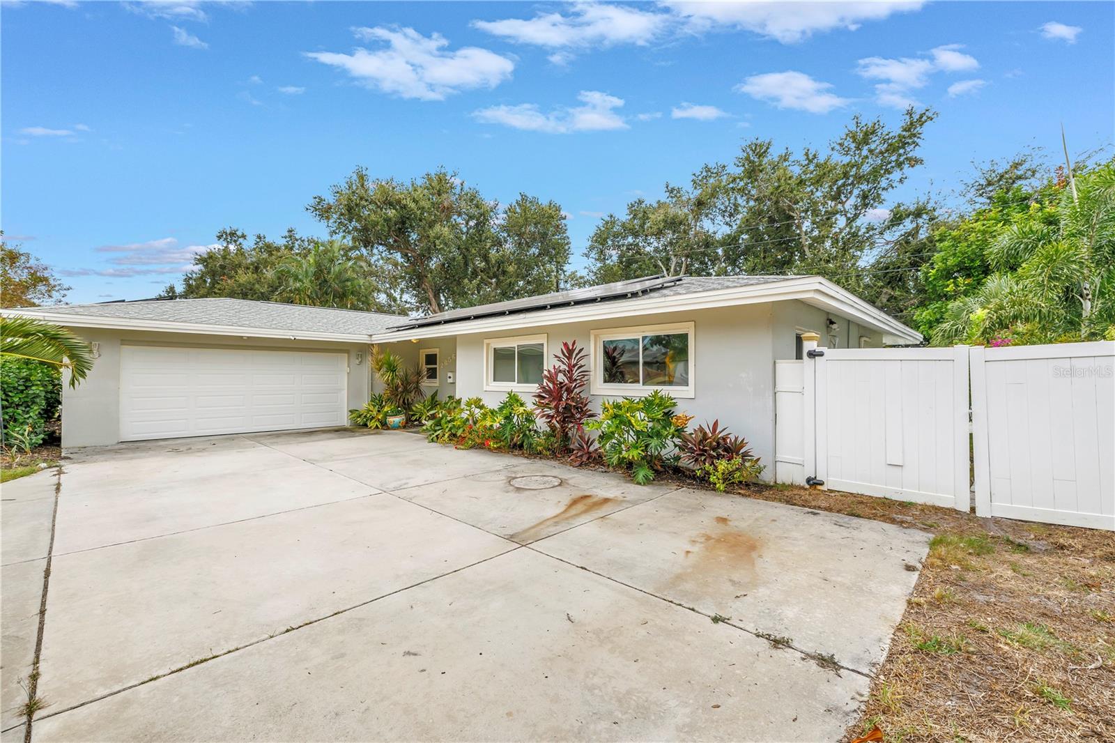 HOLIDAY PARK 3RD ADD - Residential