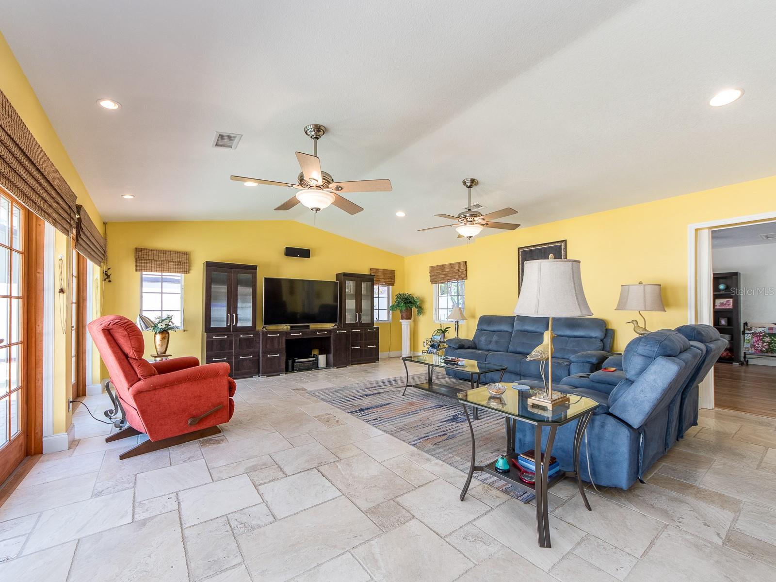 SOUTH CSWY ISLE YACHT CLUB 5TH ADD - Residential