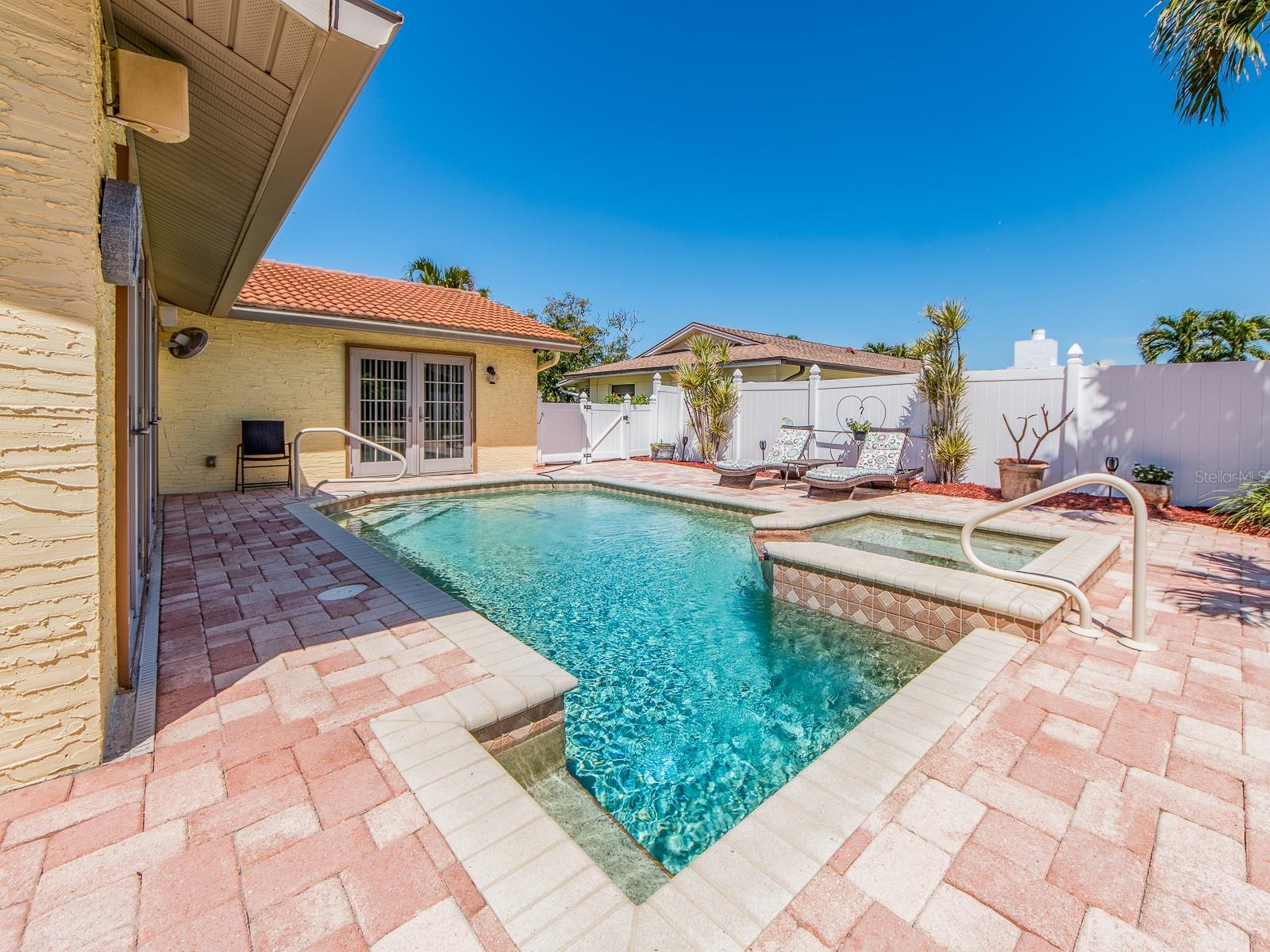 SOUTH CSWY ISLE YACHT CLUB 5TH ADD - Residential