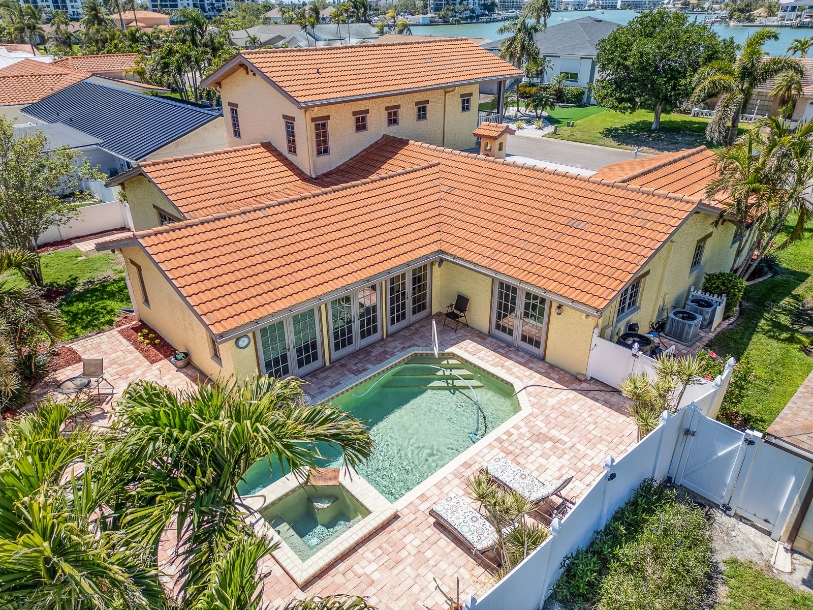 SOUTH CSWY ISLE YACHT CLUB 5TH ADD - Residential