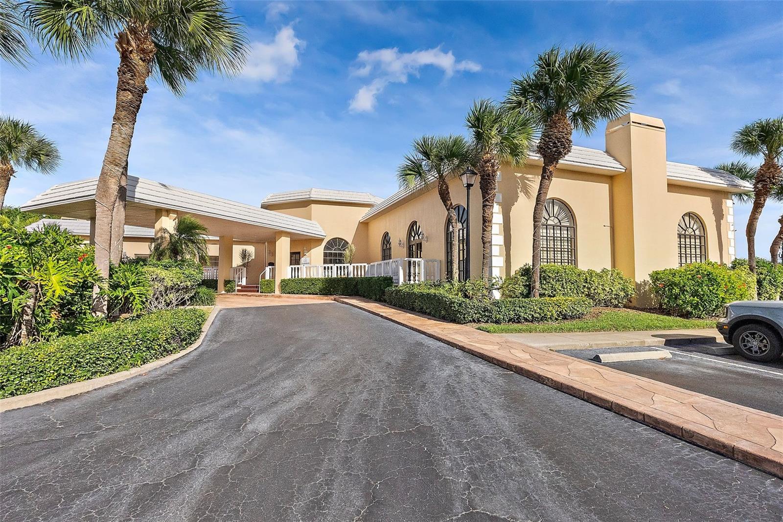 SILVER SANDS BEACH & RACQUET CLUB - Residential