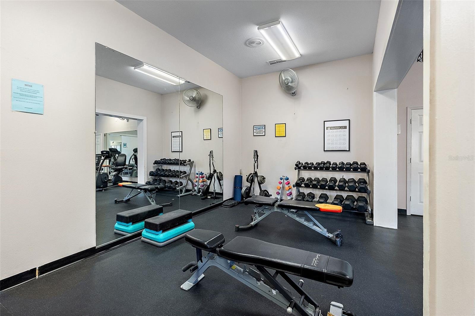 SILVER SANDS BEACH & RACQUET CLUB - Residential