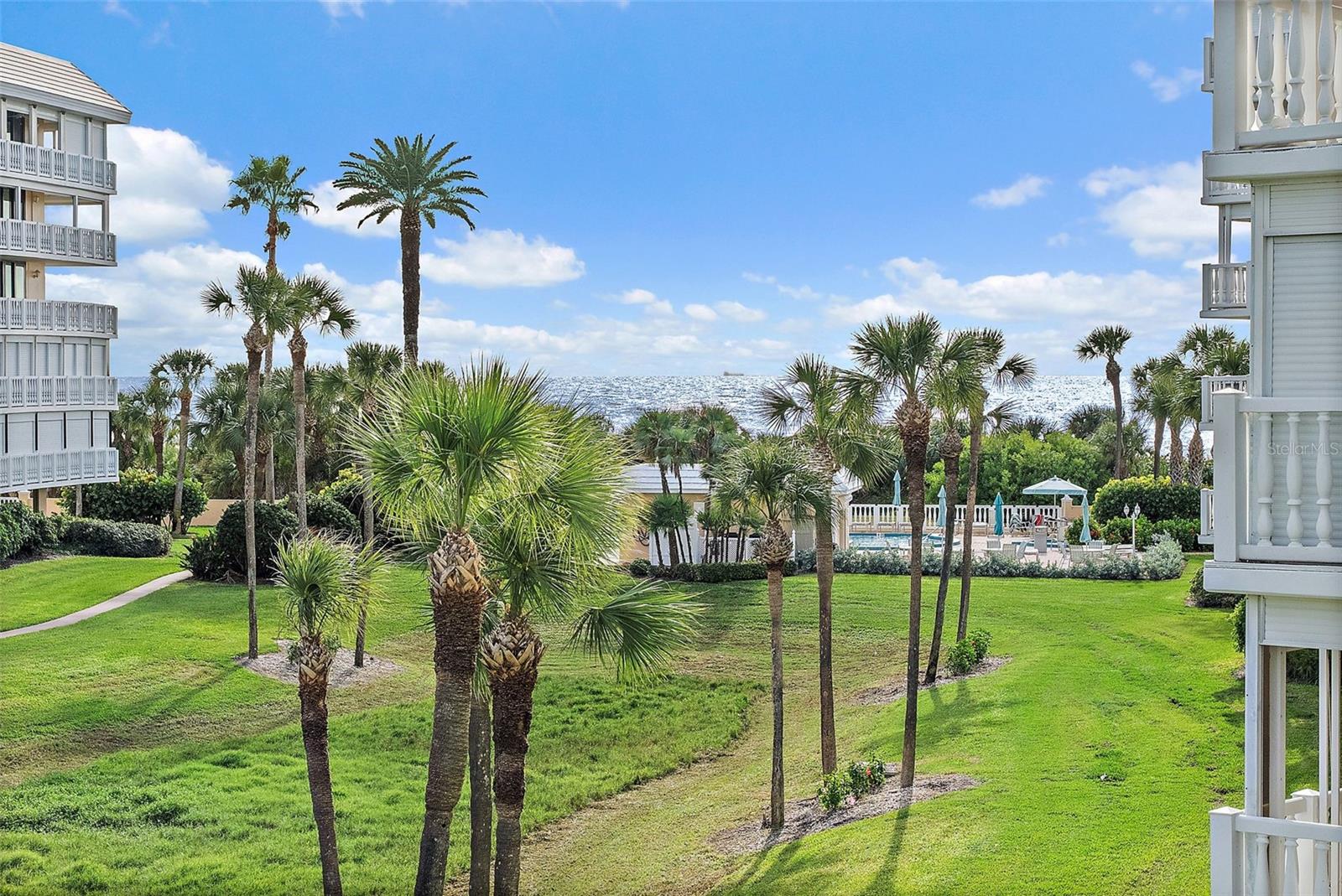 SILVER SANDS BEACH & RACQUET CLUB - Residential