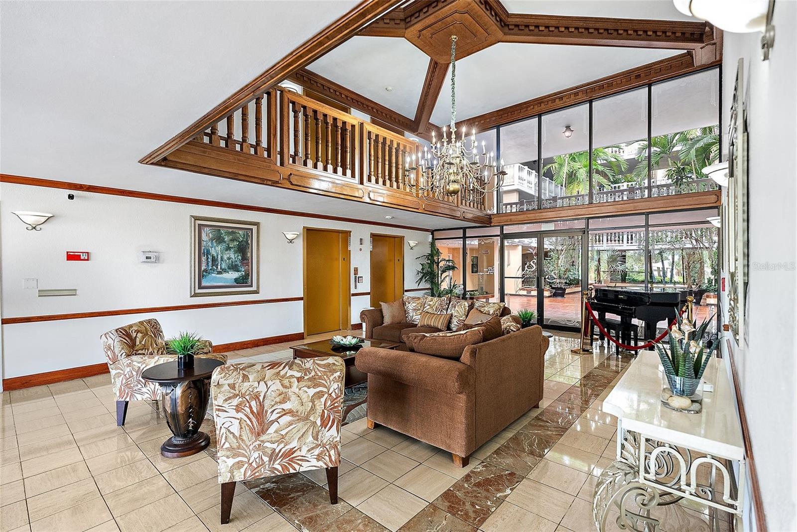 SILVER SANDS BEACH & RACQUET CLUB - Residential