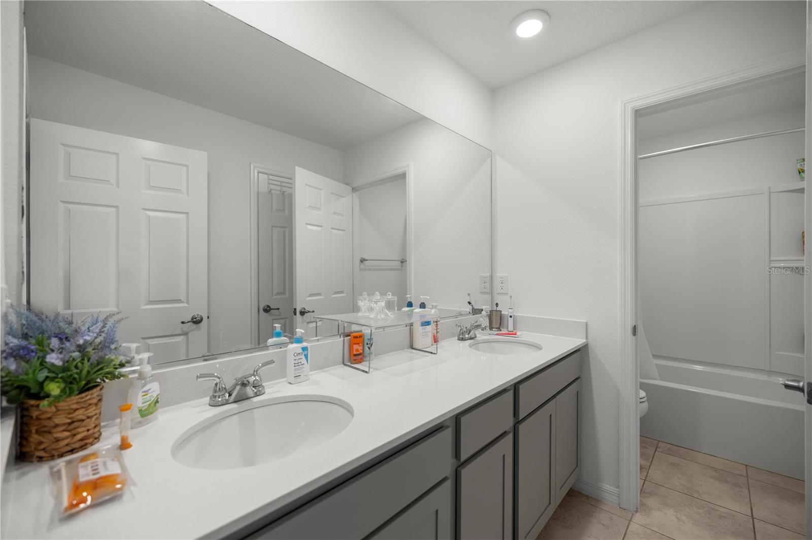 CALESA TOWNSHIP ROAN HILLS PH - Residential Lease