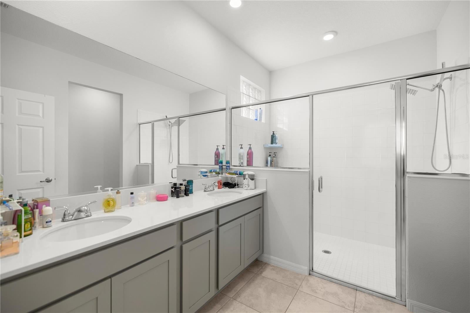 CALESA TOWNSHIP ROAN HILLS PH - Residential Lease