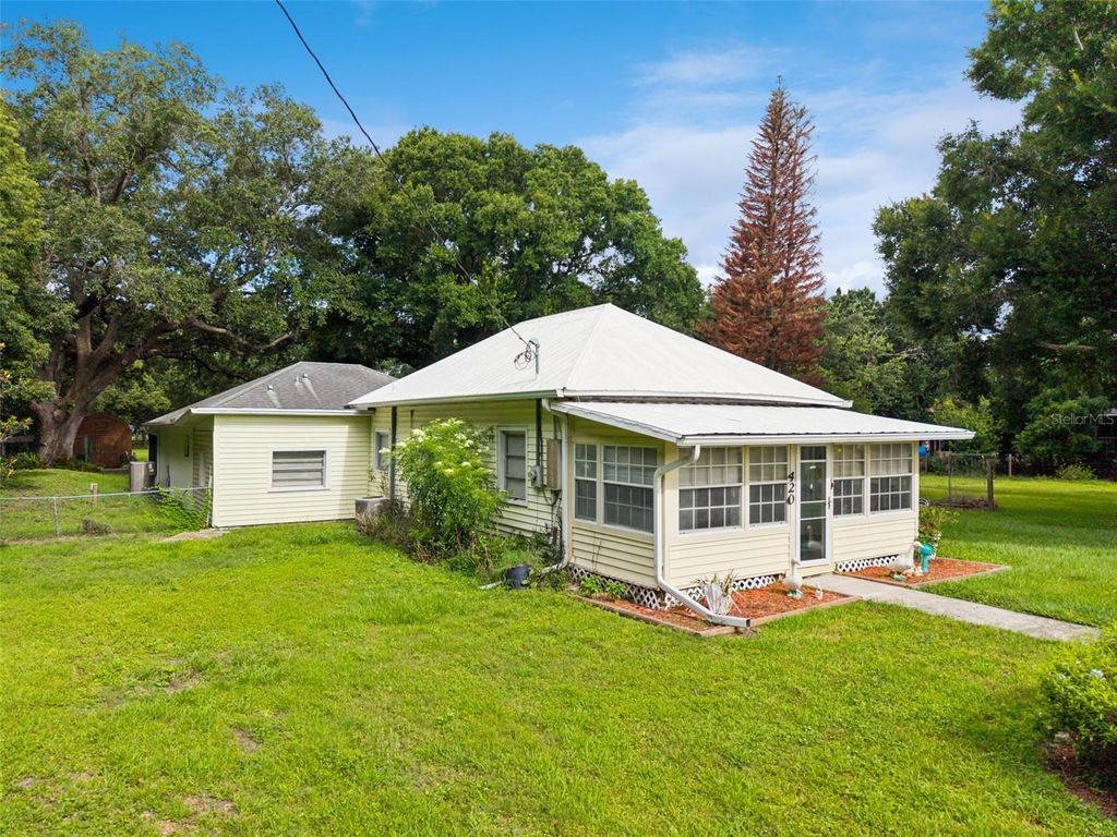 Photo of 420 Jacks Memorial Rd, Saint Cloud, FL 34769 (MLS # S5150387)