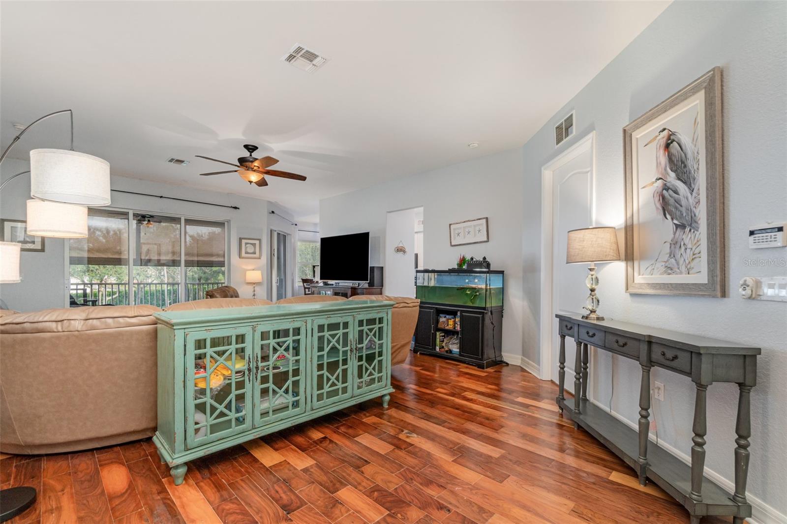 JONATHANS BAY CONDO PH 7 - Residential