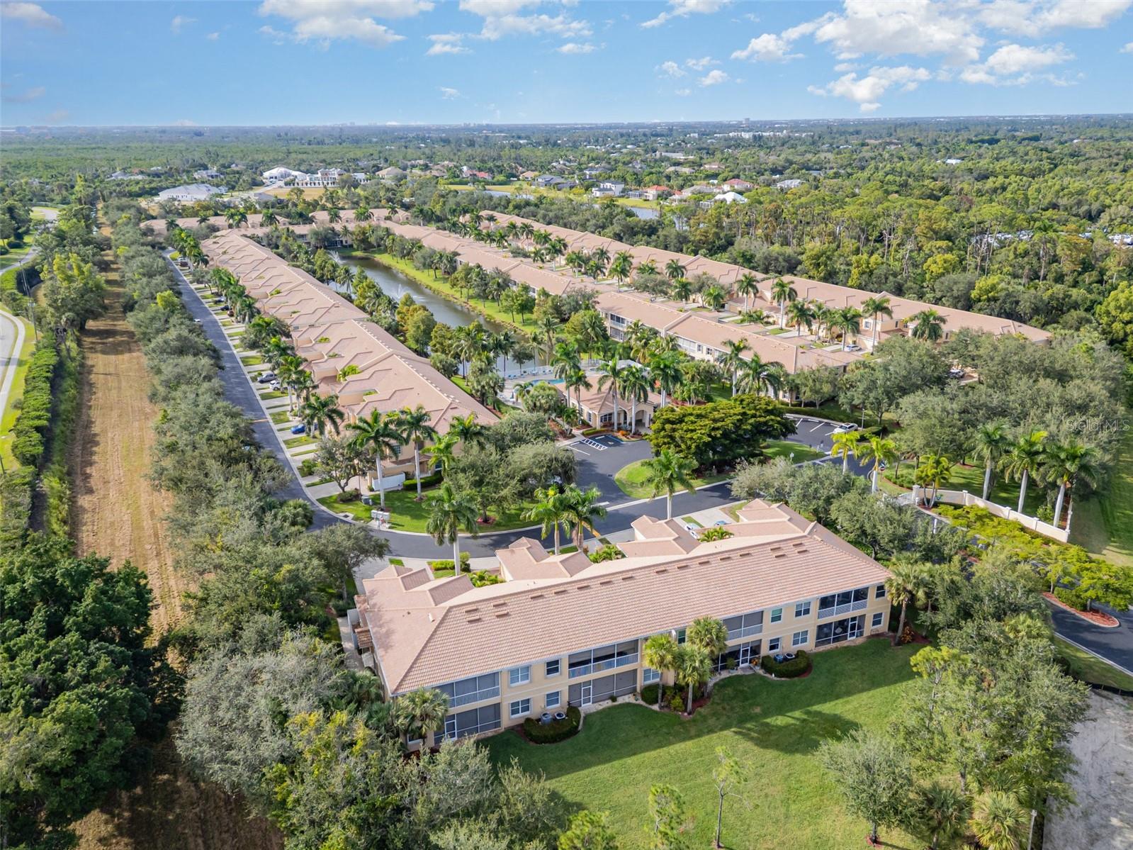 JONATHANS BAY CONDO PH 7 - Residential