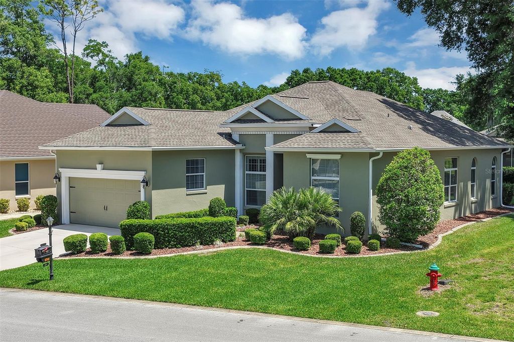 Photo of 10742 SW 71st Circle, Ocala, FL 34476 (MLS # OM722998)