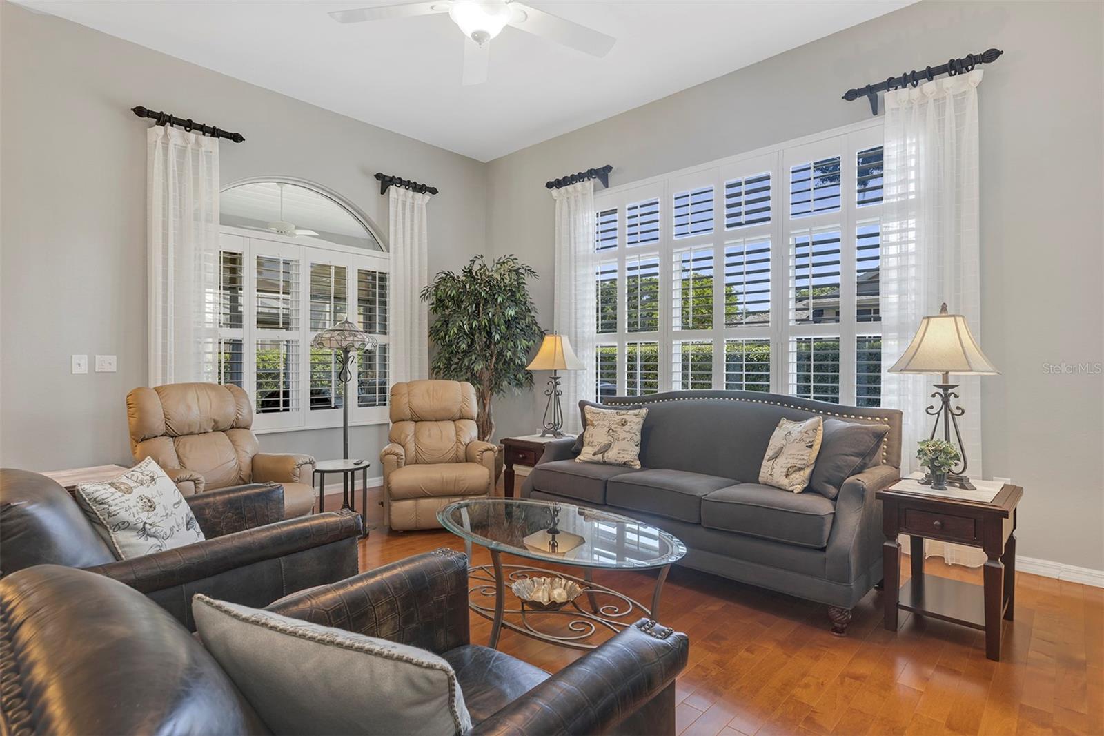 OAK RUN EAGLES POINT - Residential