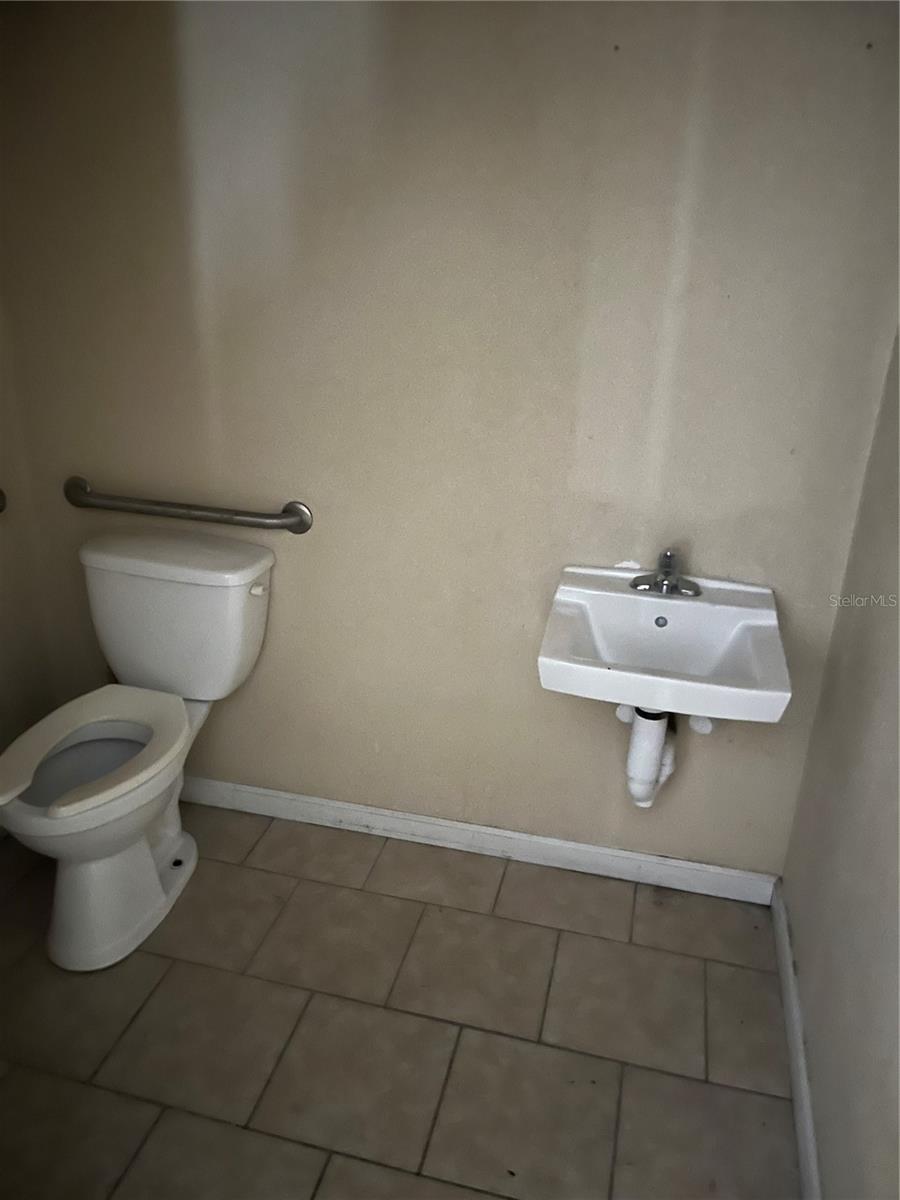 PROGRESO - Commercial Sale