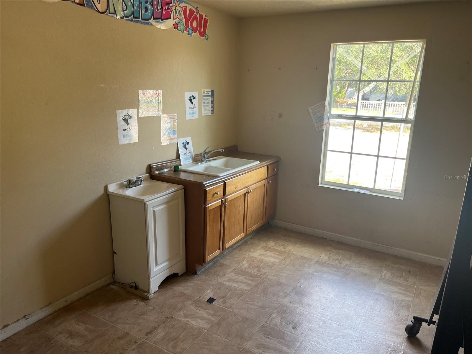 PROGRESO - Commercial Sale