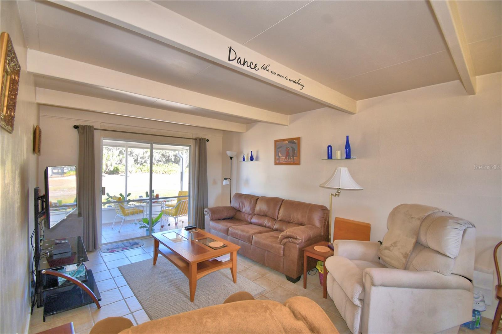 LAKESHORE CLUB - Residential