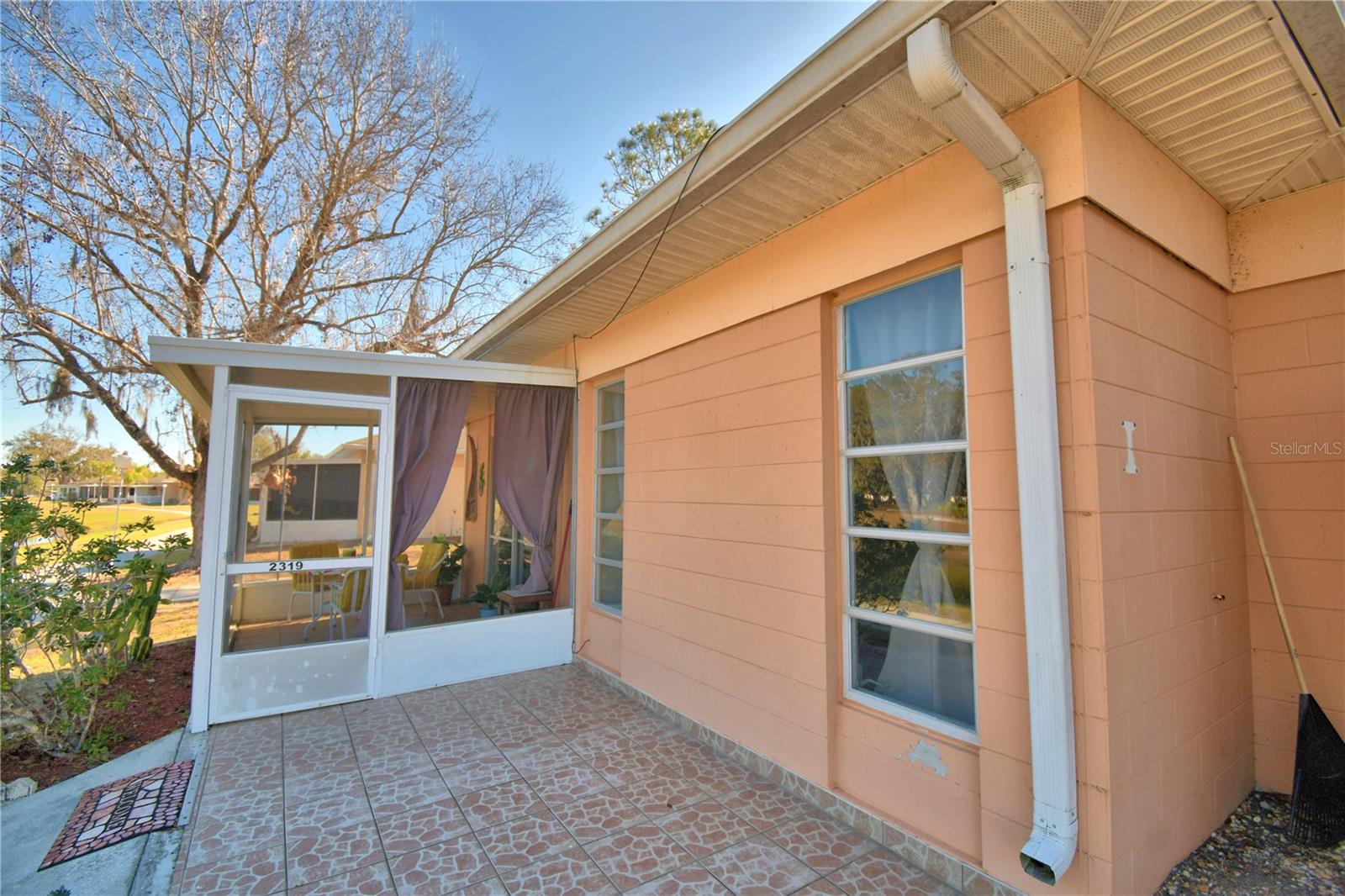 LAKESHORE CLUB - Residential