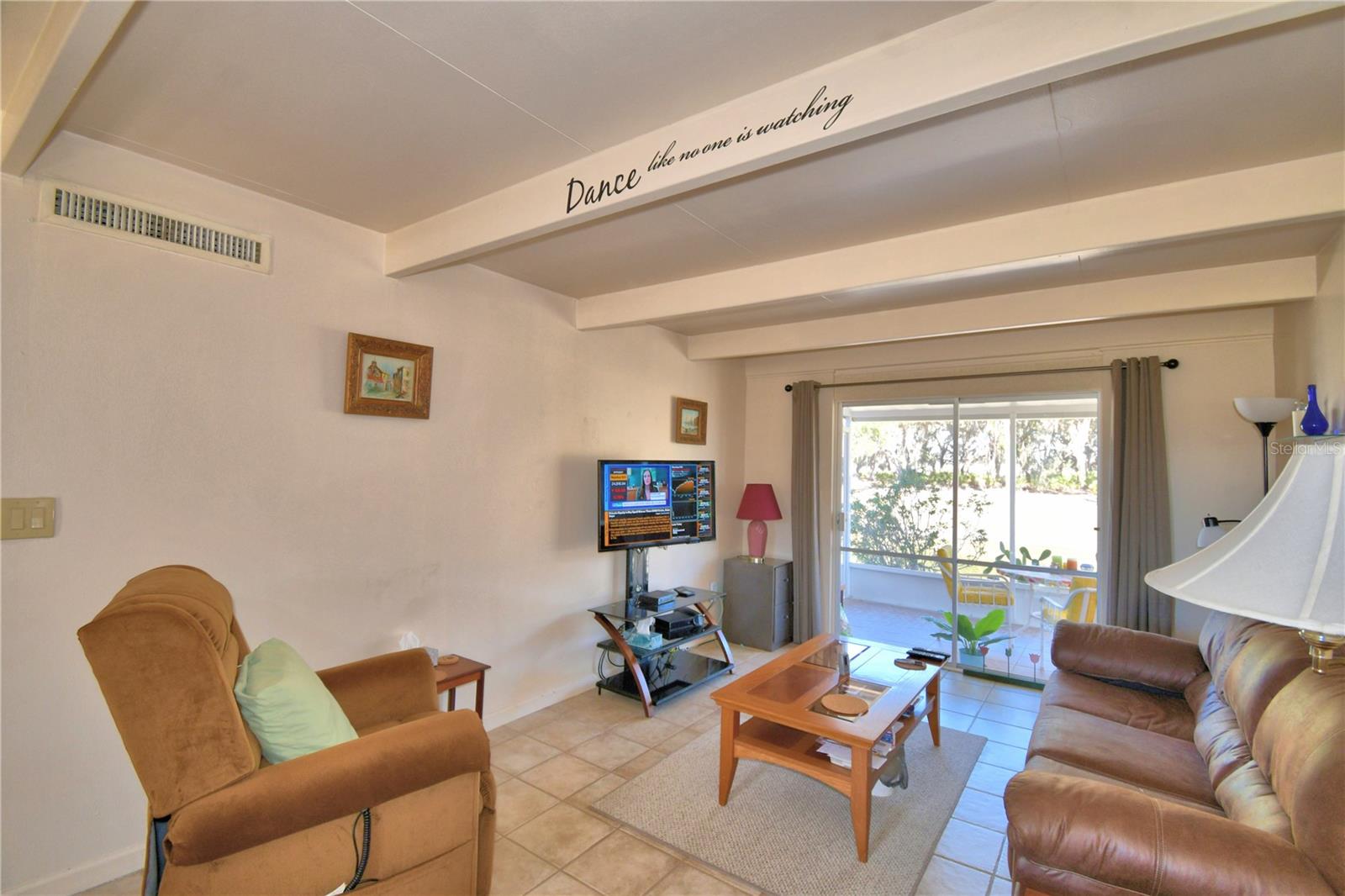 LAKESHORE CLUB - Residential