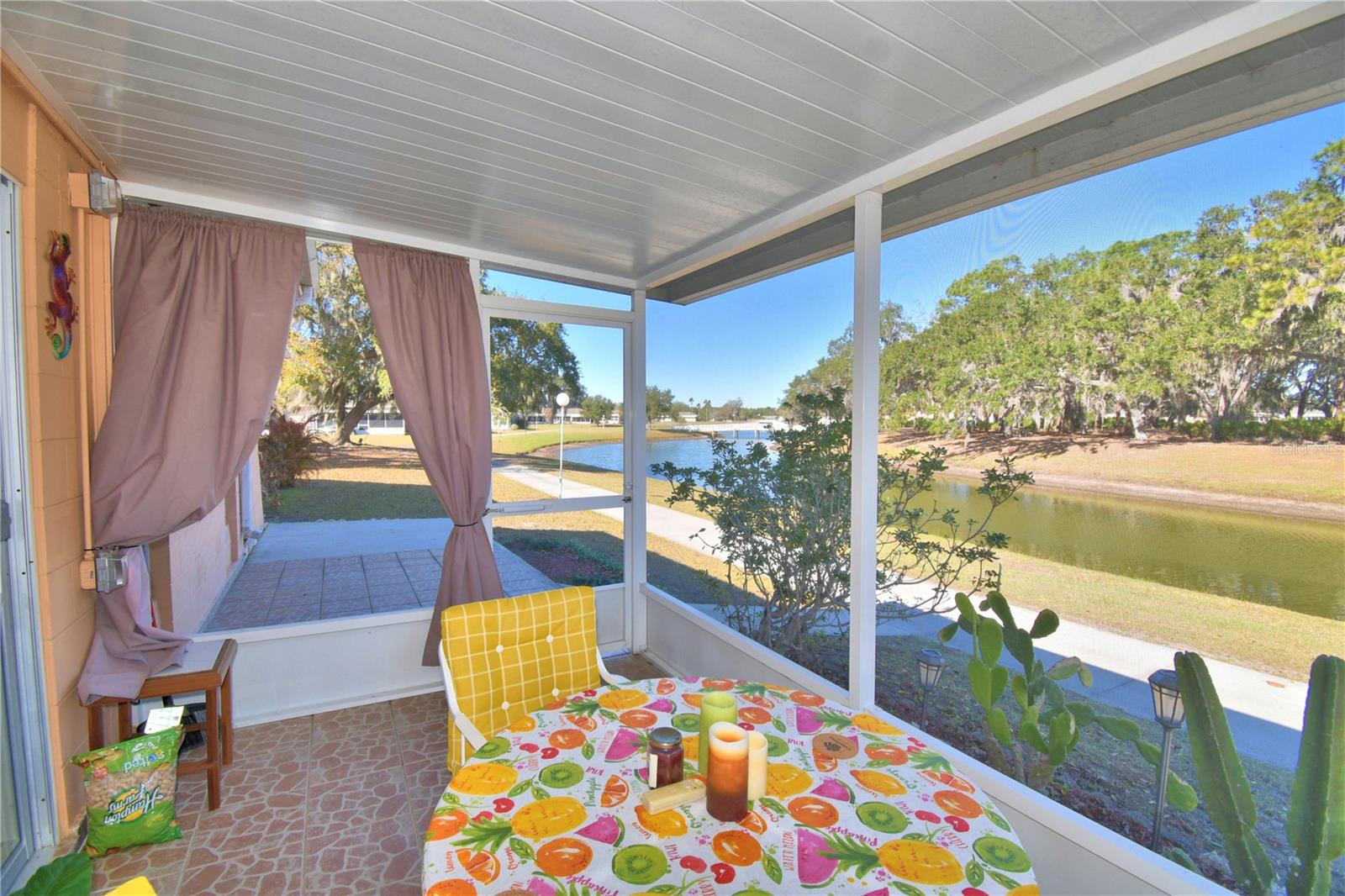 LAKESHORE CLUB - Residential