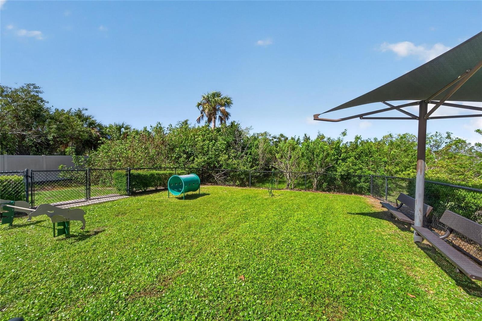 JACKSON SQUARE TWNHMS - Residential