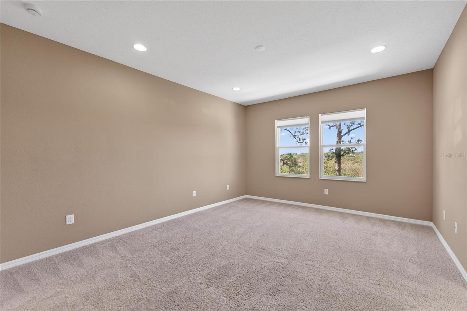 JACKSON SQUARE TWNHMS - Residential