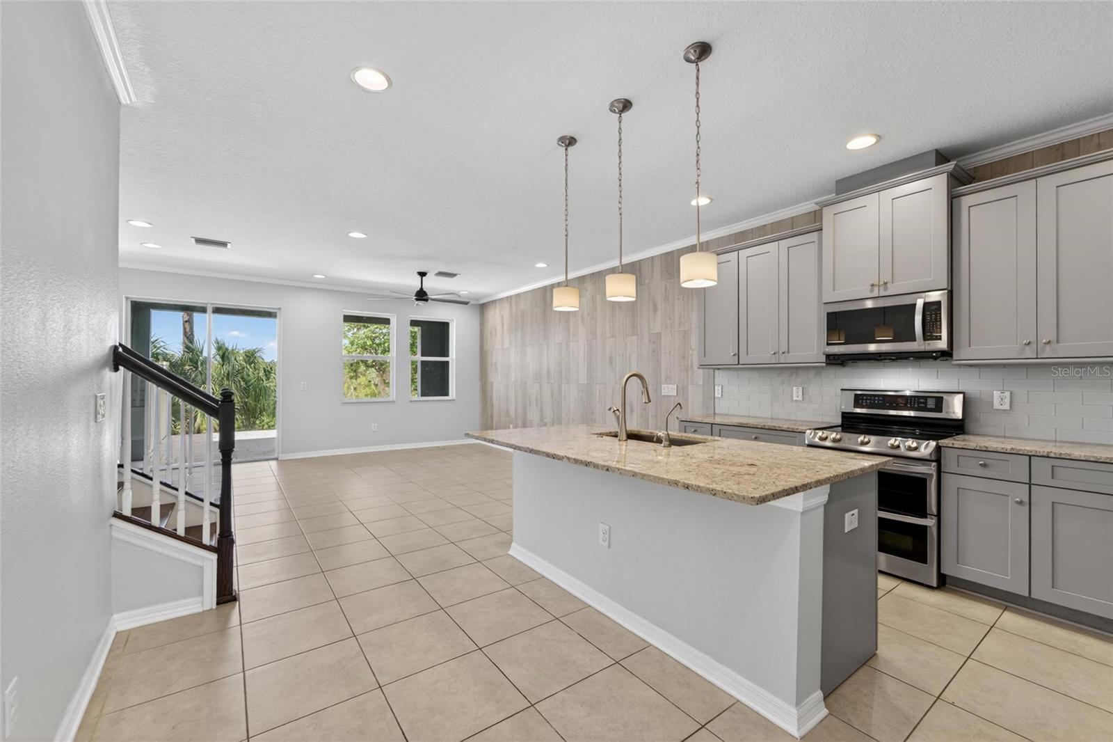 JACKSON SQUARE TWNHMS - Residential